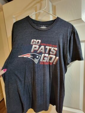 New England Patriots t-shirt. Size Large